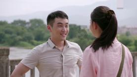 和珅被抄光家产后，在狱中自尽，他的九个妻妾是被如何处置的